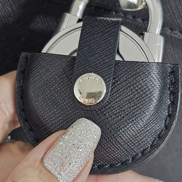 Michael Kors Emma Large Saffiano Black - Picture 7 of 12